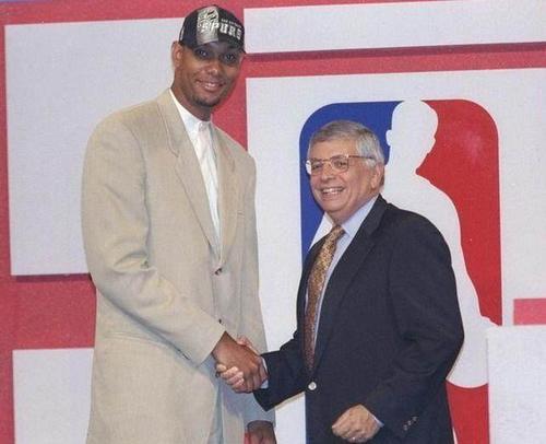 深陷保级压 深陷保级压